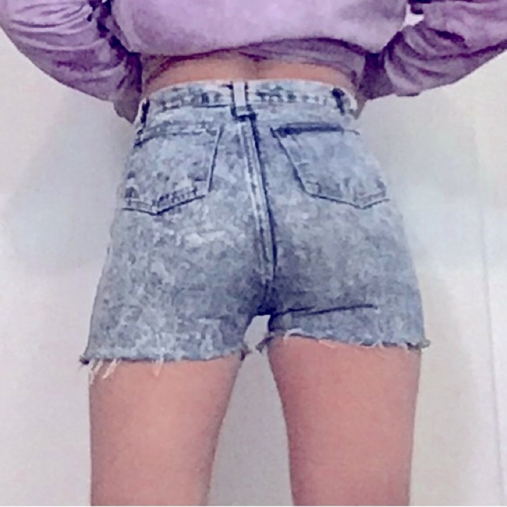 80s/90s Vintage Acid Washed Multi-colored Denim high-waisted Shorts